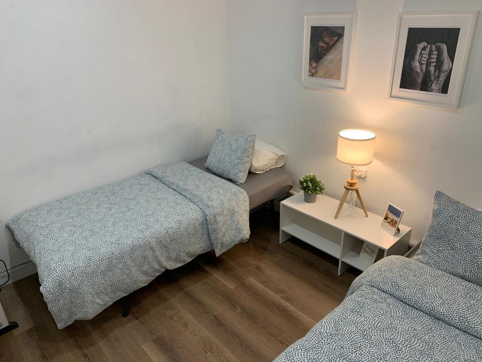 Loft Sleeper Llum Apartment Barcelona Bagian luar foto